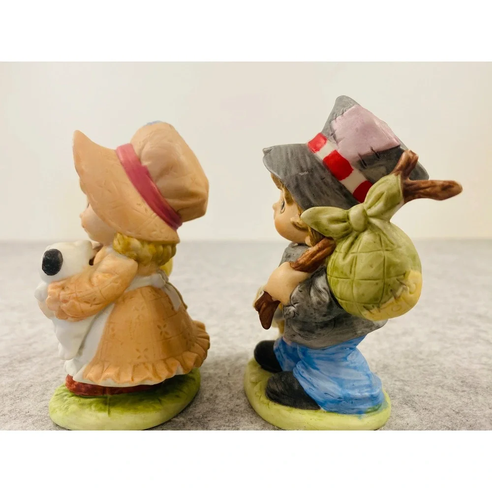 HOMCO Hobo‎ Boy & Girl Porcelain Figurines #1460 Set of 2 VINTAGE